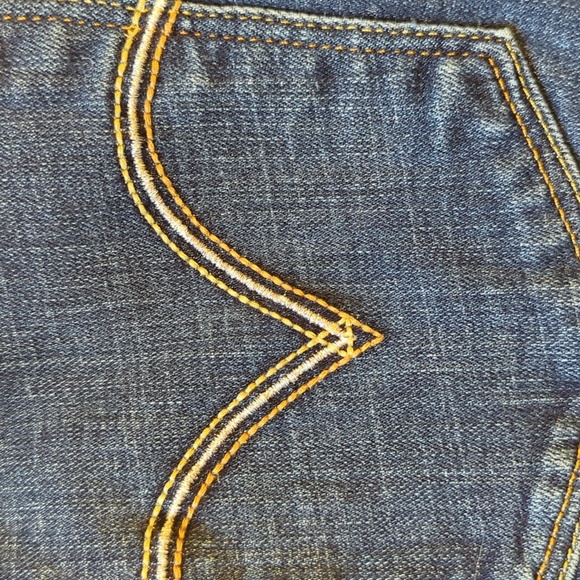 Levi's Classic Boot Cut Women's Jeans, Medium Wash, size 8 - Picture 4 of 8